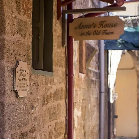 Vakantiehuis Anna's House In The Old Town