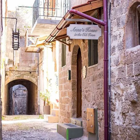 Vakantiehuis Anna's House In The Old Town